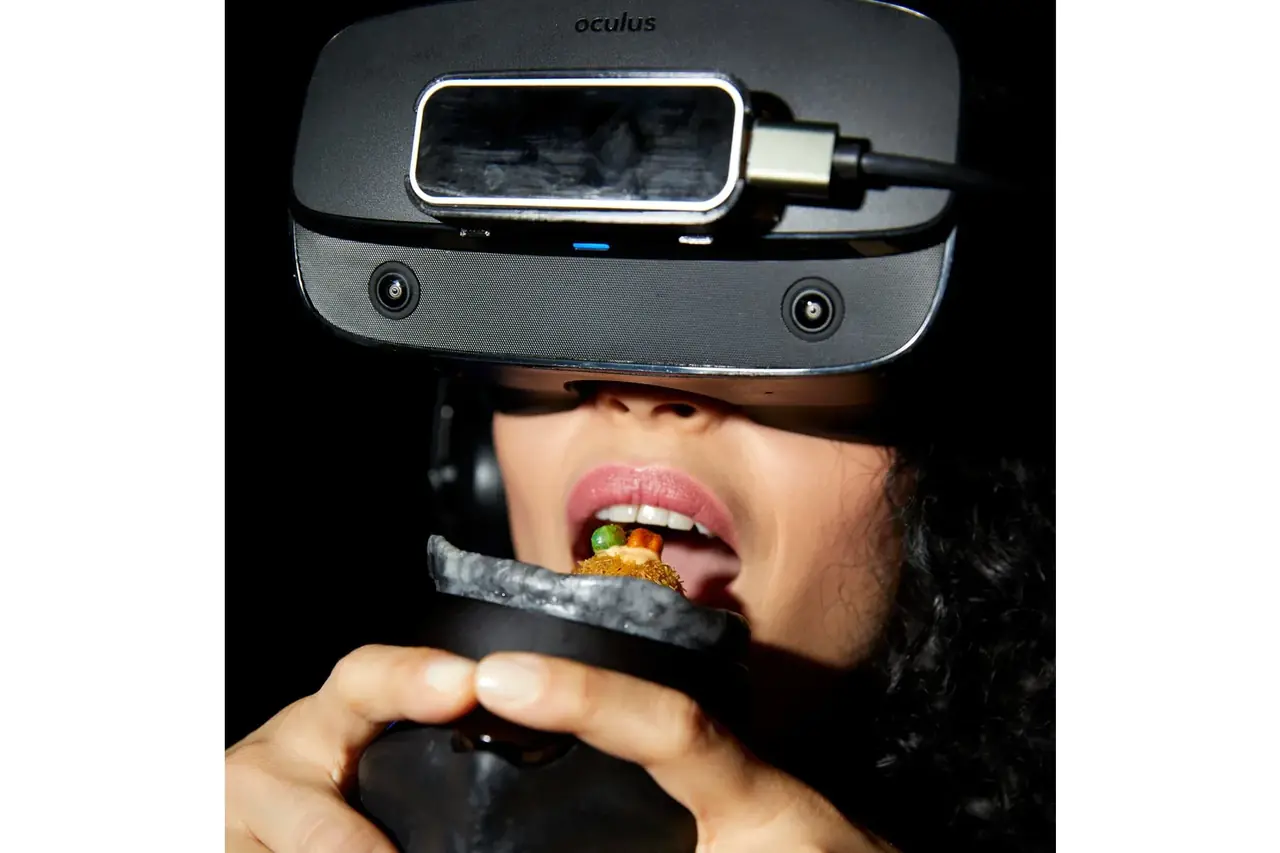 הטמעה בכל החושים: טכנולוגיית VR חדשה מדמה טעם, מגע וריח